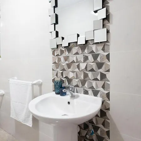F5 Modern And Bright In Malta Msida