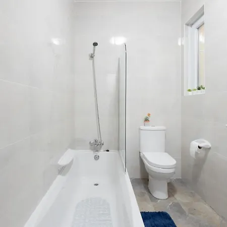 Apartment F5 Modern And Bright In Malta *