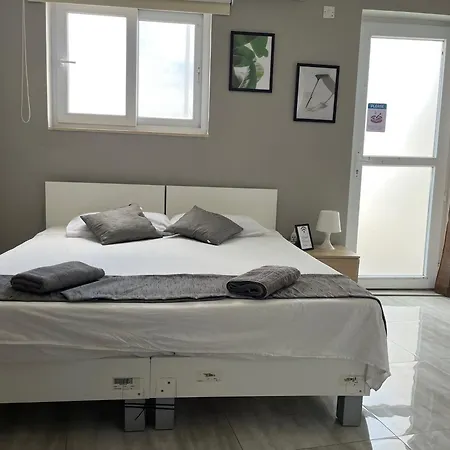 F5 Modern And Bright In Malta Msida
