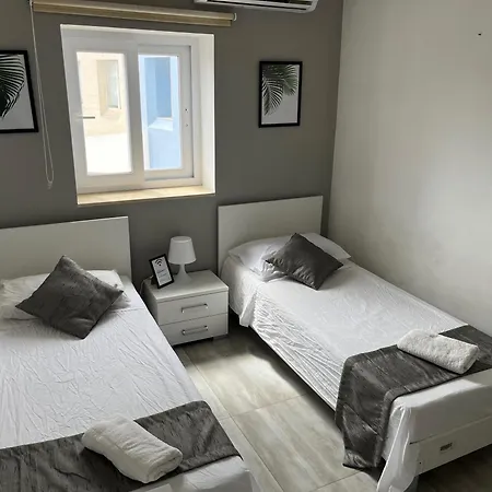 Apartment F5 Modern And Bright In Malta Msida