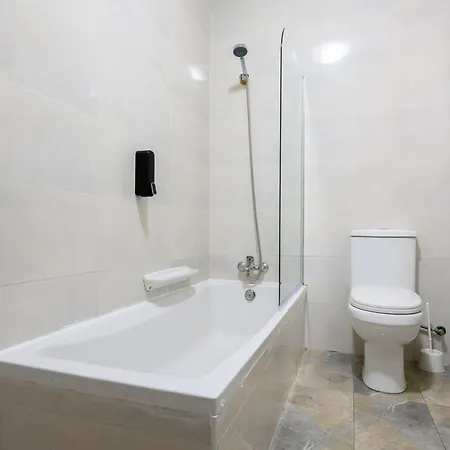 F5 Modern And Bright In Malta *